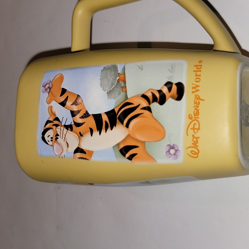 WALT DISNEY WORLD PORCELAIN  TIGGER MUG